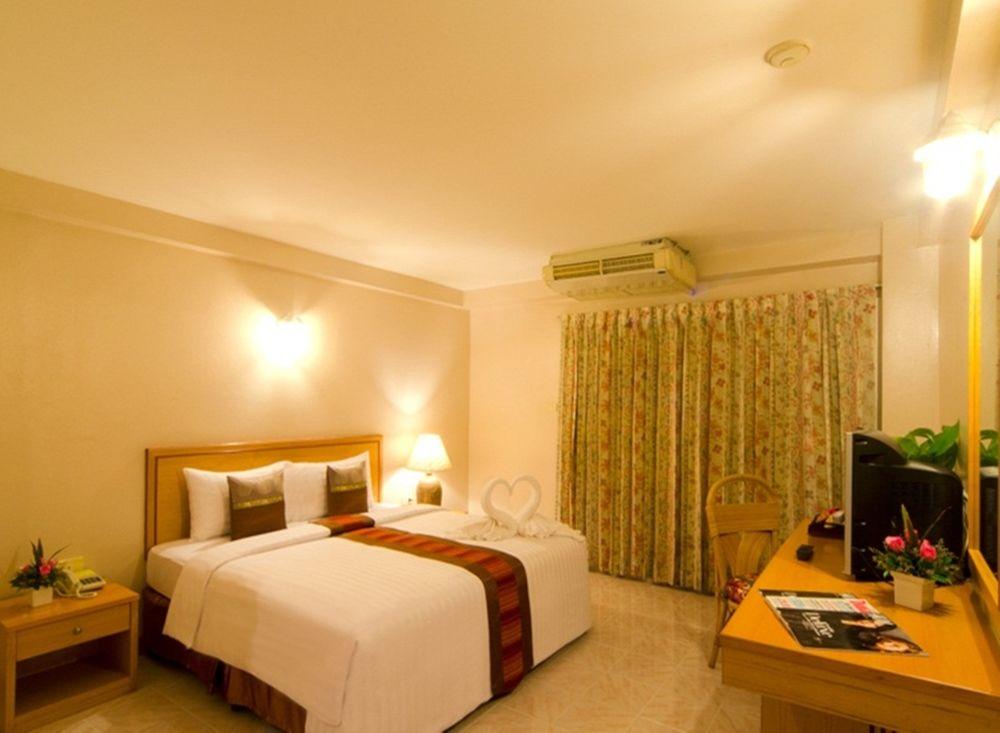 Eastiny Place Hotel Pattaya Ngoại thất bức ảnh