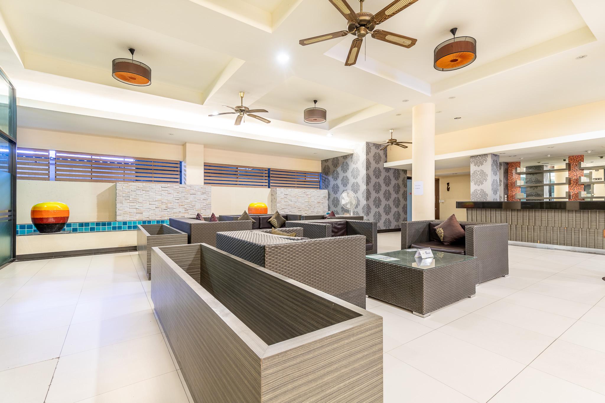 Eastiny Place Hotel Pattaya Ngoại thất bức ảnh