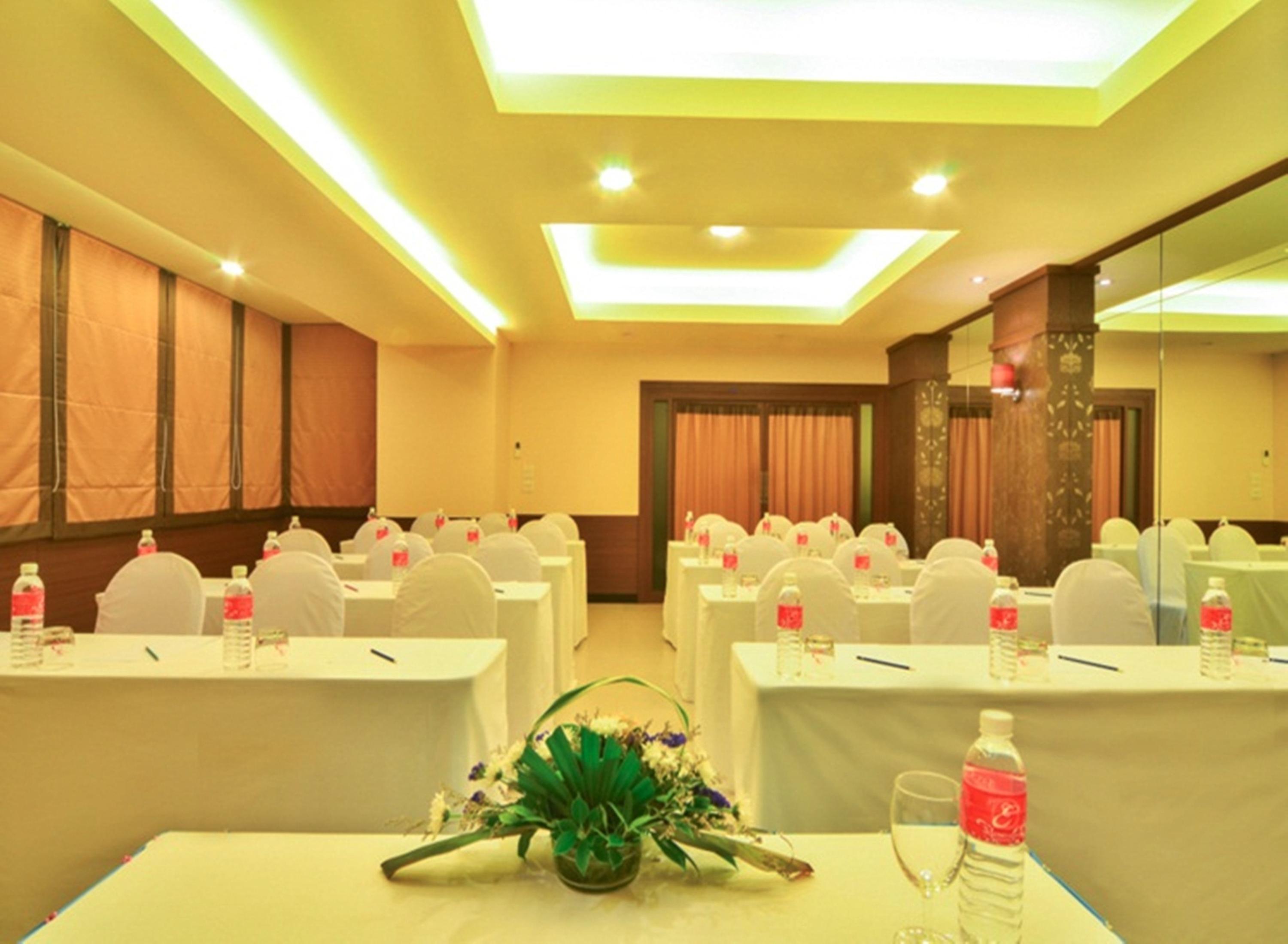Eastiny Place Hotel Pattaya Ngoại thất bức ảnh