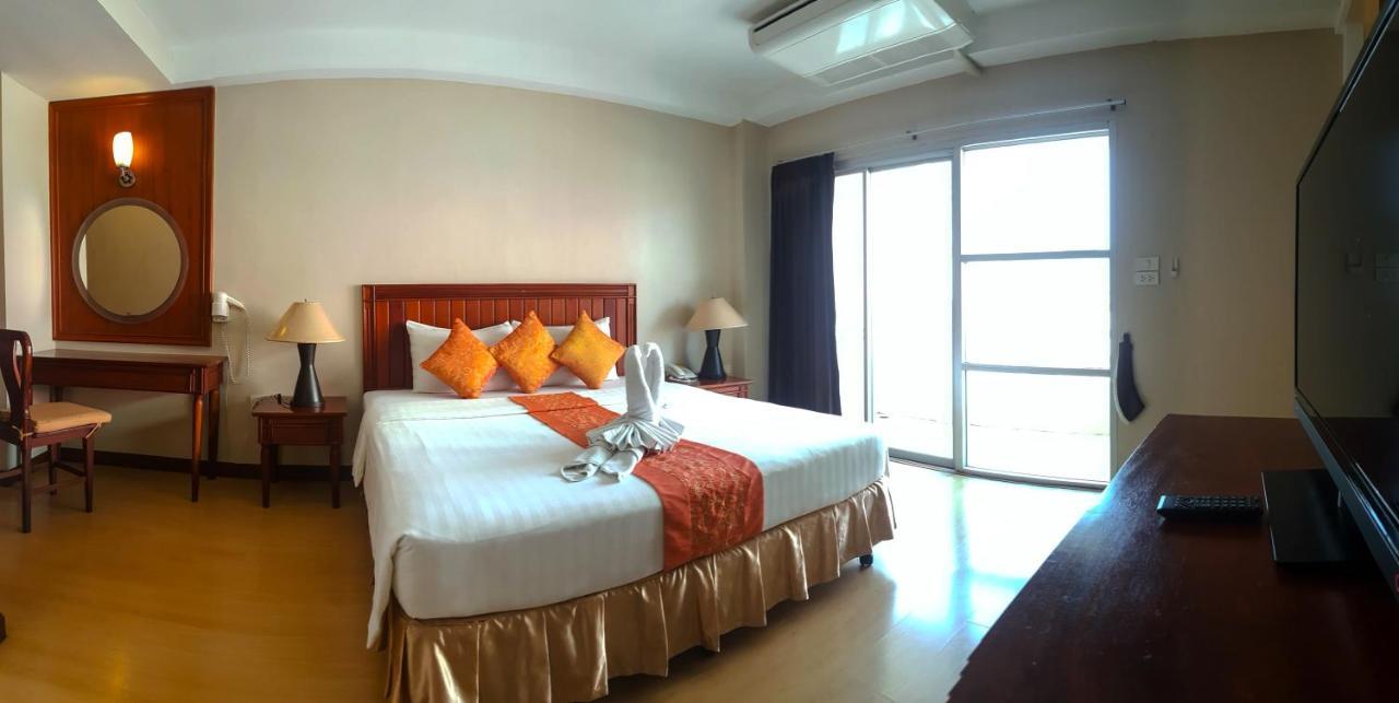 Eastiny Place Hotel Pattaya Ngoại thất bức ảnh